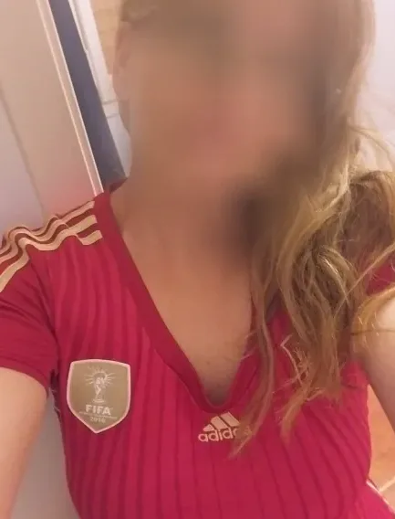 Carla, 35