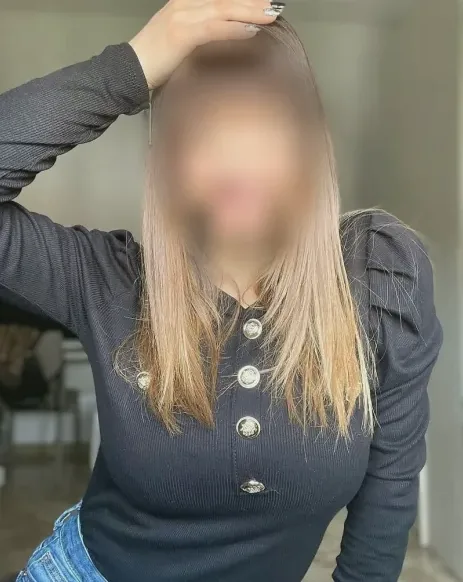 Chiara, 37