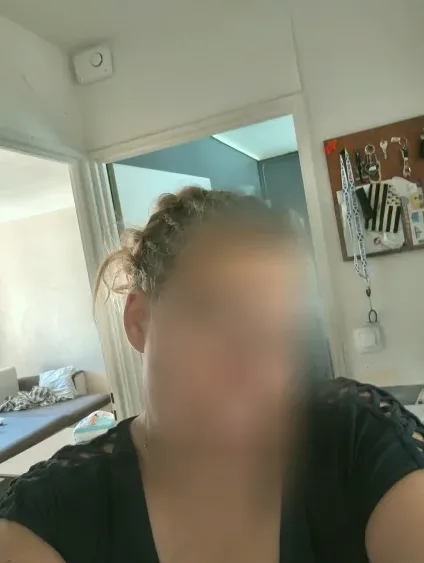 Elena, 40