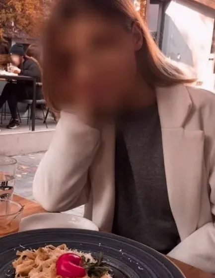 Isabell, 37