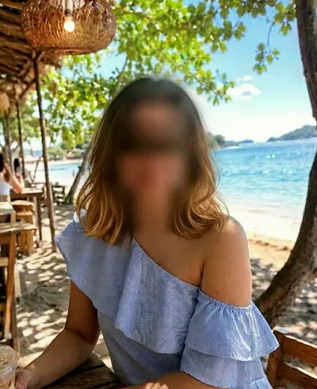 Neele, 36