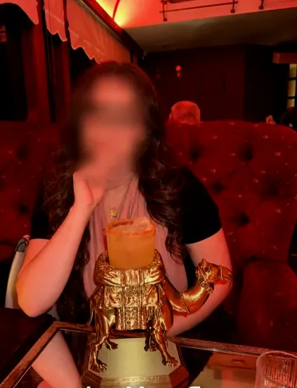 Nina, 34
