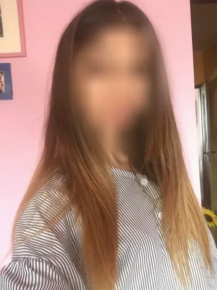 Nina, 28