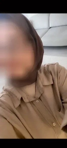 Stefanie, 32